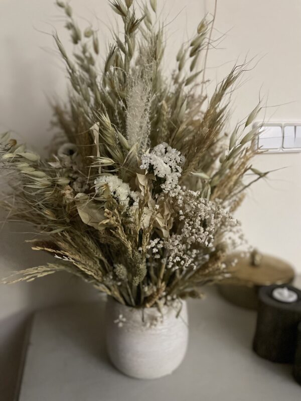 Centro de flores secas.