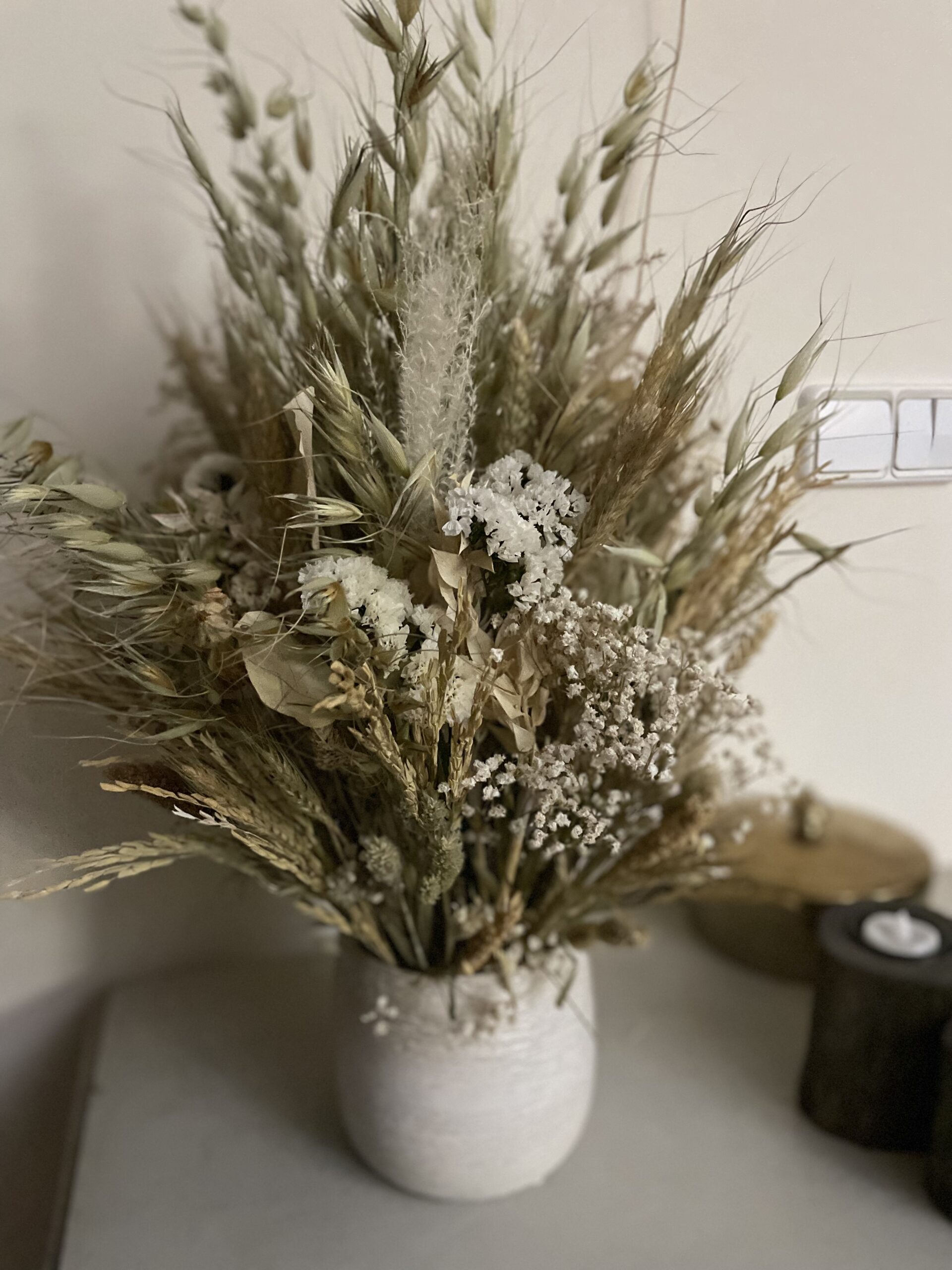 Centro de flores secas.