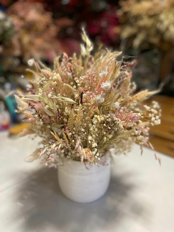 Centro natural rosa empolvado